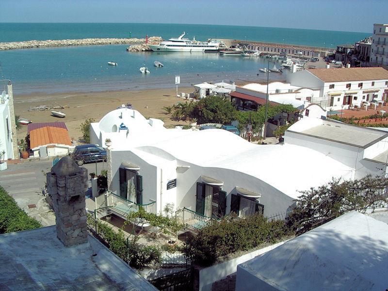 Blu Marine Casa A 10Mt Dalla Spiaggia Peschici Exterior photo